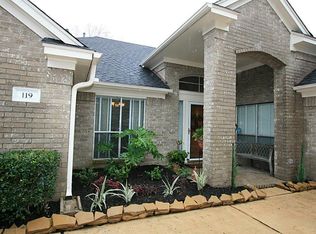 119 Briarglen Dr, League City, TX 77573