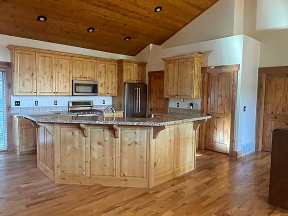 2nd image of 4096 Sunrise Dr