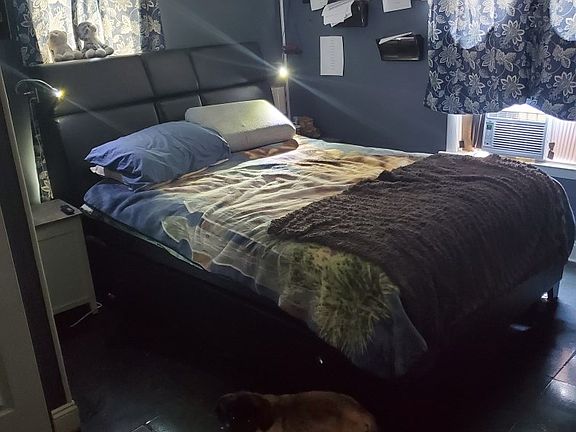 4th image of 209 Sycamore St