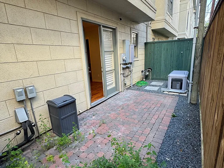 1523 Haddon St #B — Photo 12