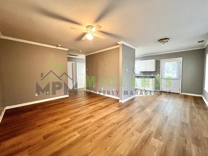 3425 Manor Ave — Photo 4