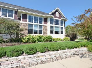 15720 Cobblestone Lake Pkwy, Apple Valley, MN 55124