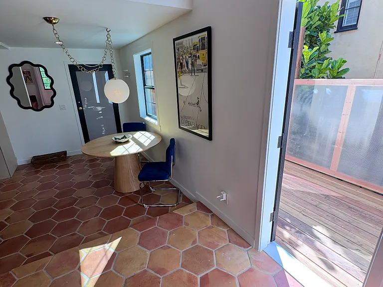 2076 Paramount Dr #1/2 — Photo 29