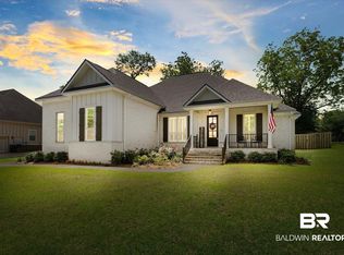 272 Chet Ave, Fairhope, AL 36532
