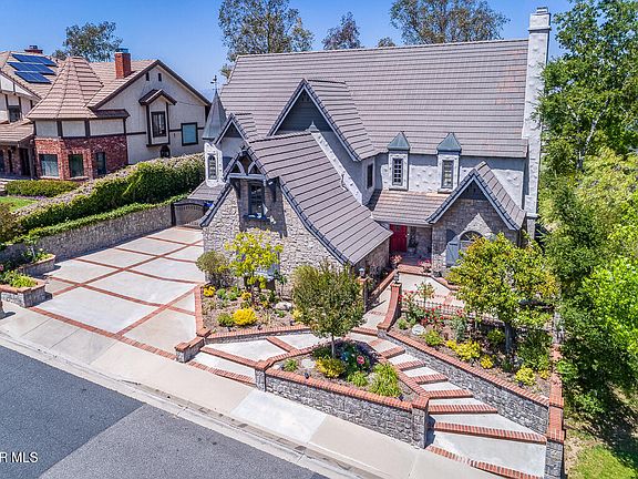 3rd image of 24537 Peachland Ave