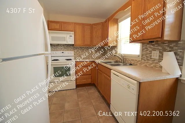 4307 F St — Photo 7