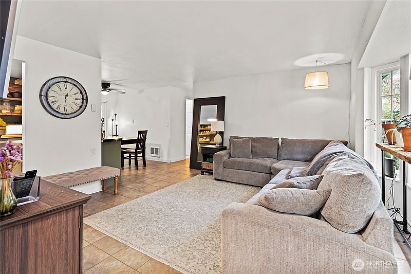 4th image of 41220 Ajer Drive