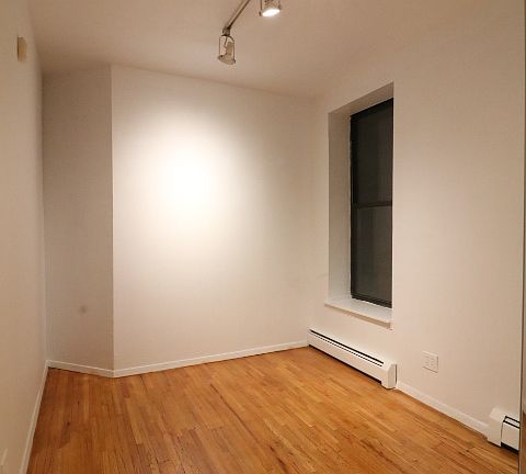 5th image of 413 W 52nd St #2A