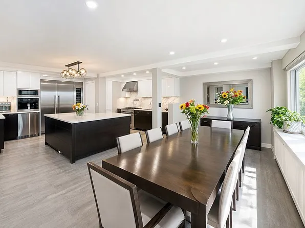 240 E 55th St #7BG, New York, NY 10022