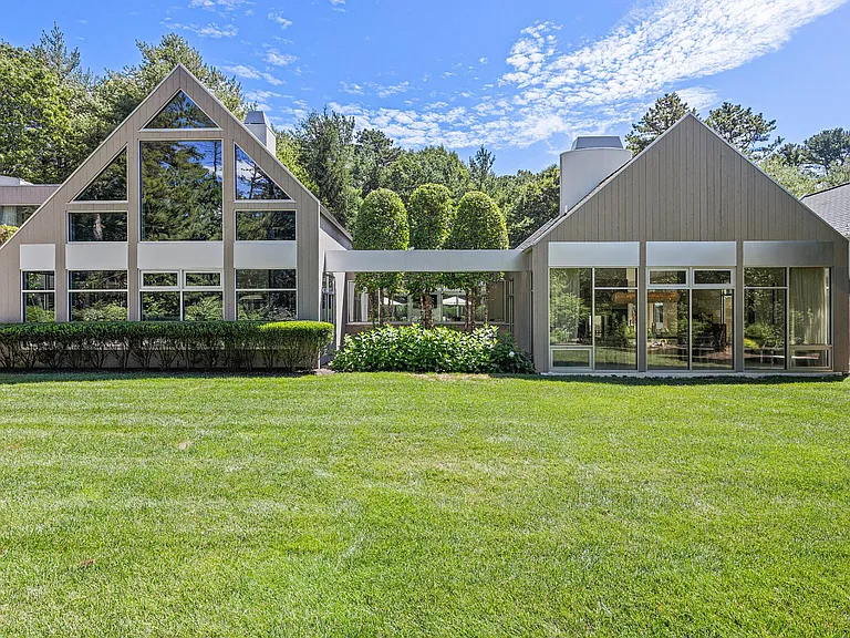 7 Rolling Wood Ln — Photo 2