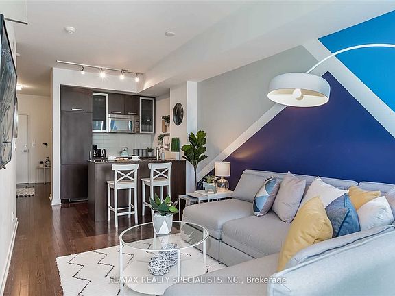 2nd image of 12 York St #703