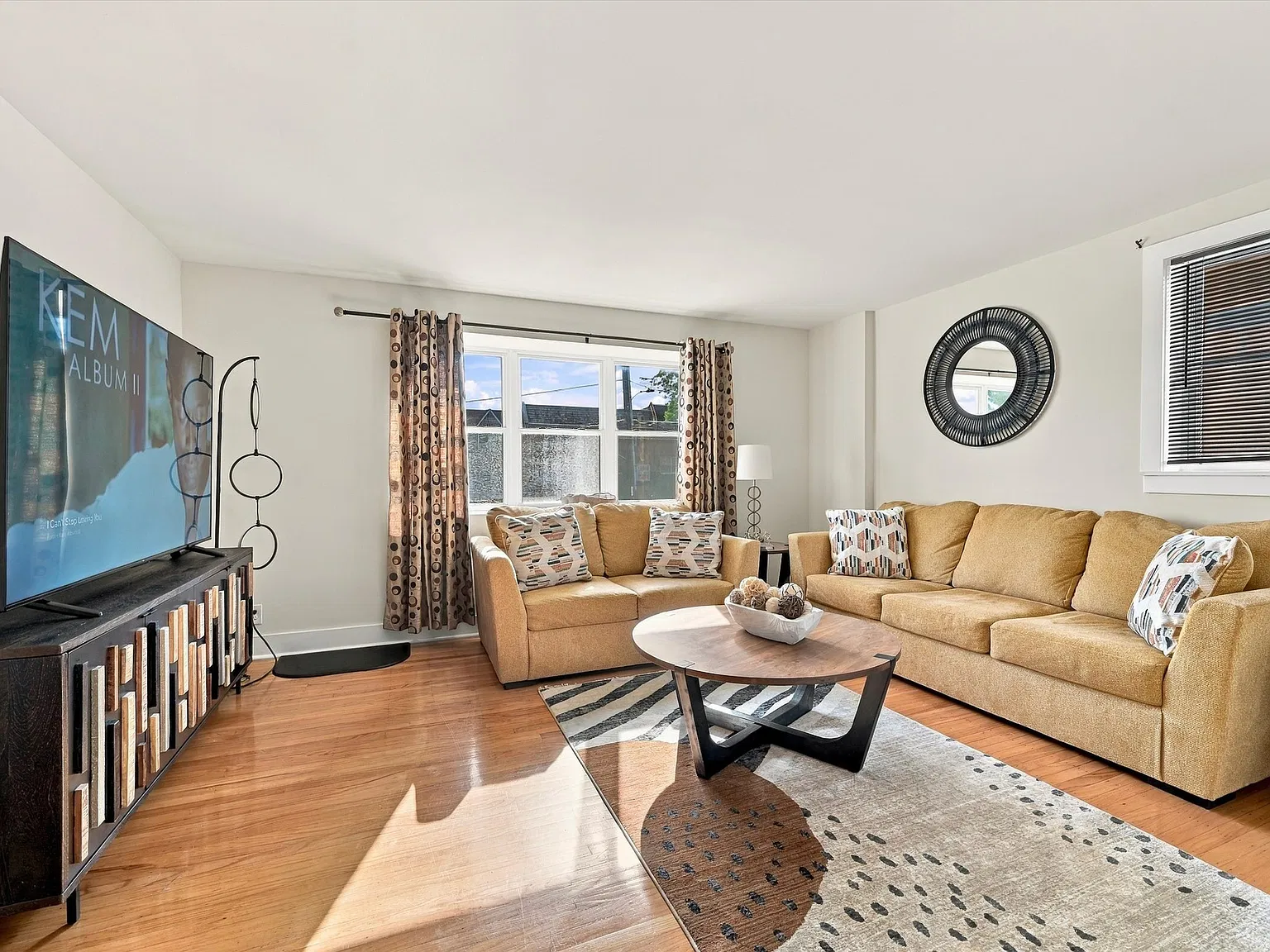 2 bed, $1,850 — Photo 2