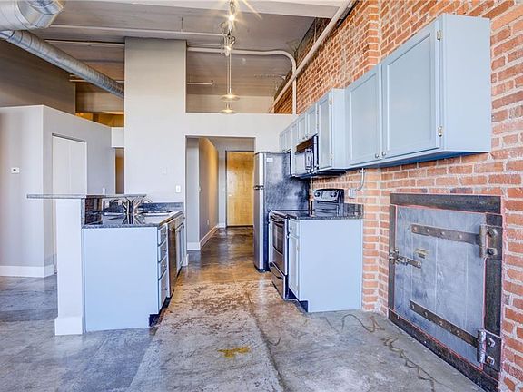 2nd image of 200 Main St APT 501