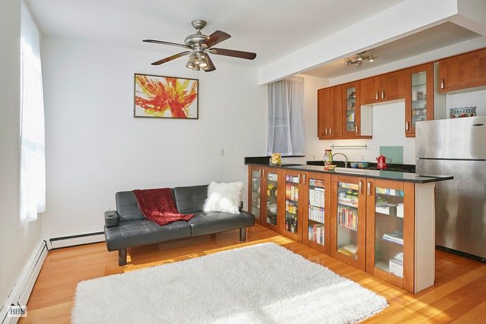 1st image of 742 E 6th St APT 4