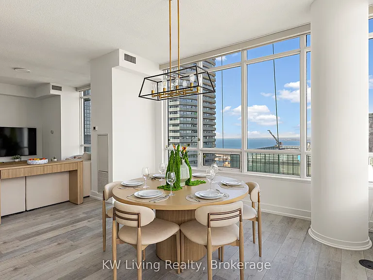 65 Bremner Blvd #5102 — Photo 10