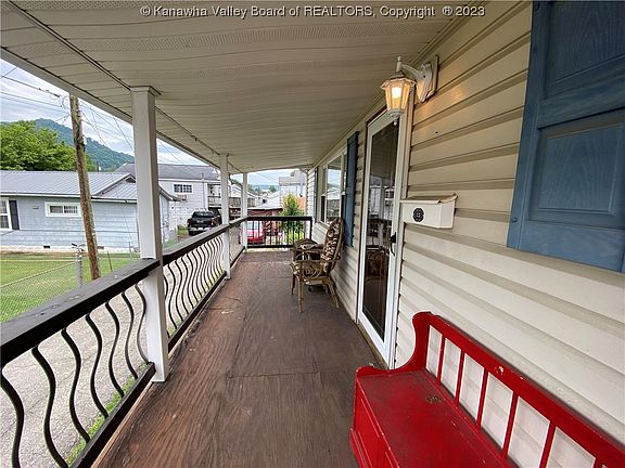 4th image of 1115 Catherine Ln