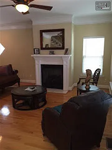 3 bed, 2.5 bath, 1848 sqft, $2,500 — Photo 3