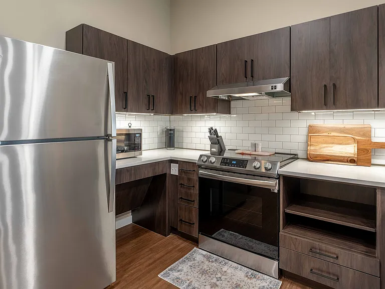 1364 E Battlefield Rd — Photo 110
