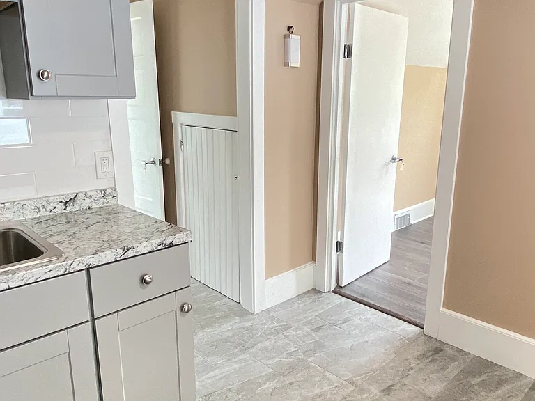 10 Savin Ave #2 — Photo 22