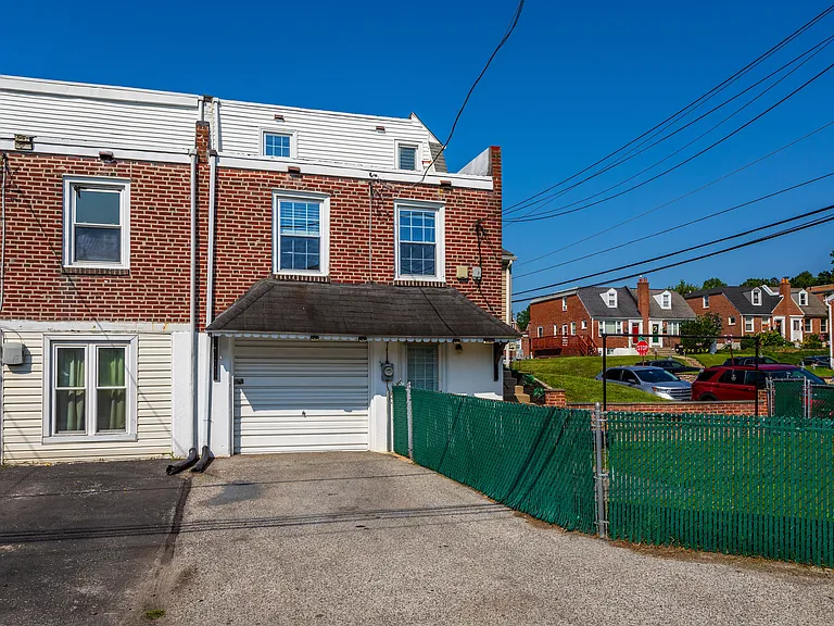 1143 Agnew Dr — Photo 16