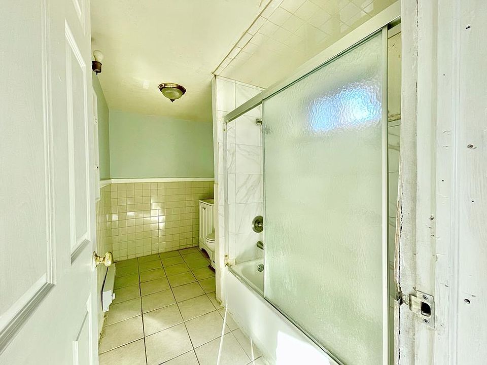 2nd image of 168 Columbia Ave #3A