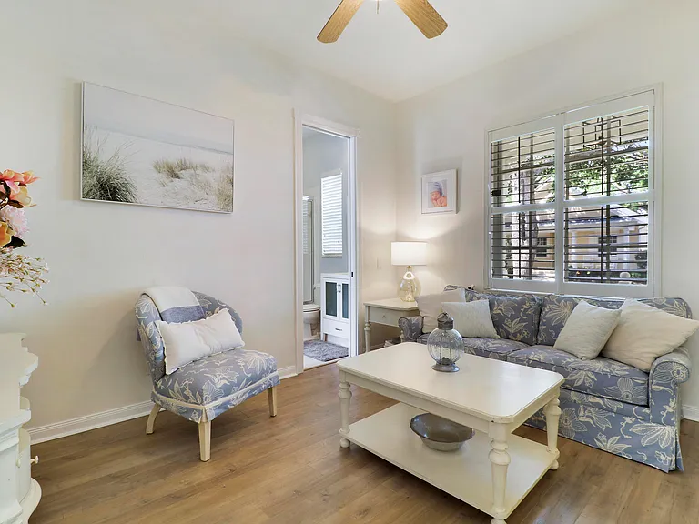 511 Sweet Bay Cir — Photo 32