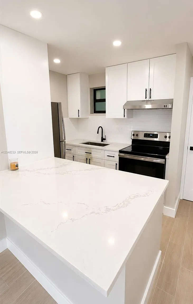 Villa Del Sol Condo — Photo 4