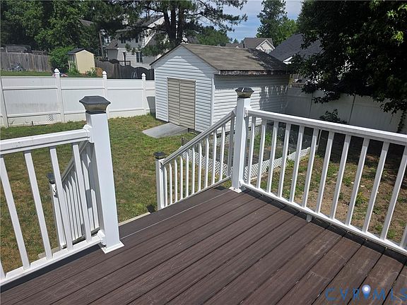 2nd image of 6418 Fairpines Rd