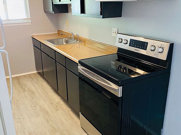 2nd image of 28658 Pardo St APT 4