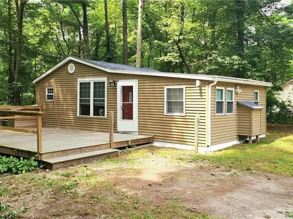 181 Ayoho Rd, Coventry, RI 02816