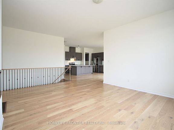 4th image of 328 Ramblewood Dr