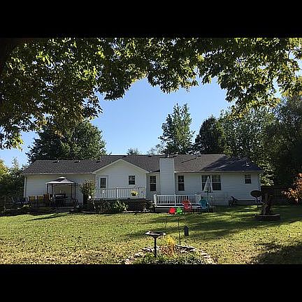 5th image of 205 E 28th St