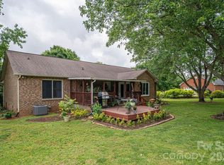 3815 Wild Cherry Dr, Shelby, NC 28150