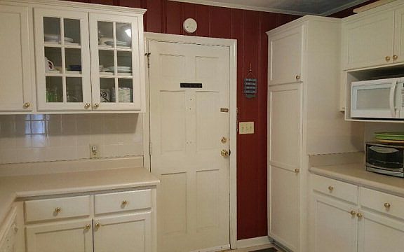 3rd image of 901 Maplewood Dr