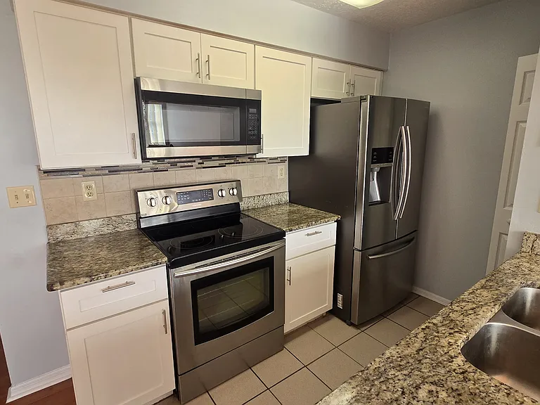 2747 N Poinciana Blvd #1 — Photo 17