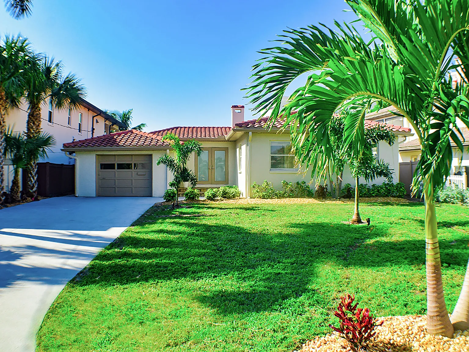 4 bed, 3.5 bath, 1800 sqft, $5,500 — Photo 2