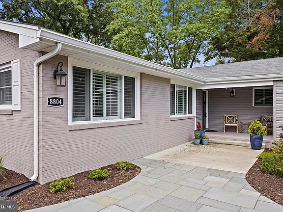 3rd image of 8804 McNair Dr