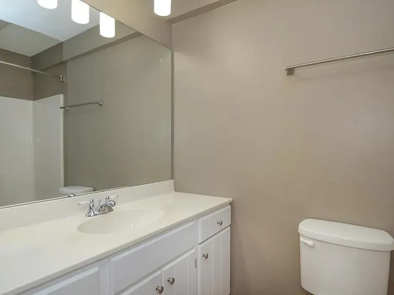 9400 Old Cedar Ave S #121 — Photo 8