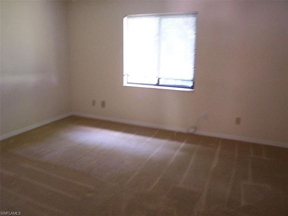 2nd image of 1016 SE 8th St APT 5