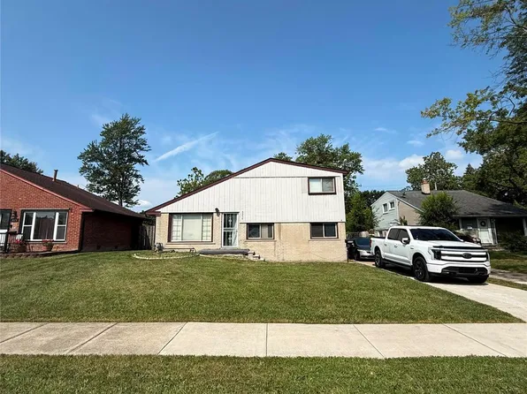4556 Cleveland St, Wayne, MI 48184