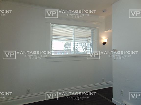 4th image of 503 N Broadway St #11096349