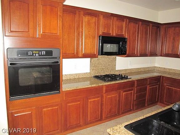 4th image of 836 Colina Alta Pl