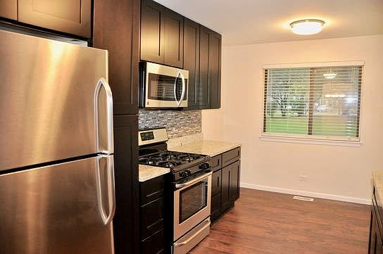 3rd image of 212 Scarsdale Ct Unit D1