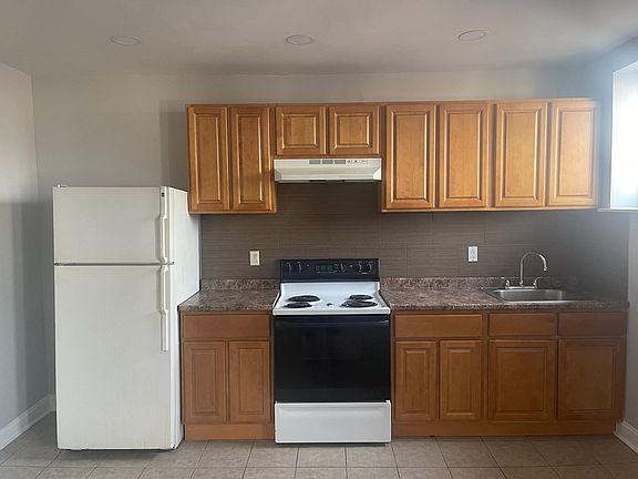 5th image of 1807 Widener Pl #3B