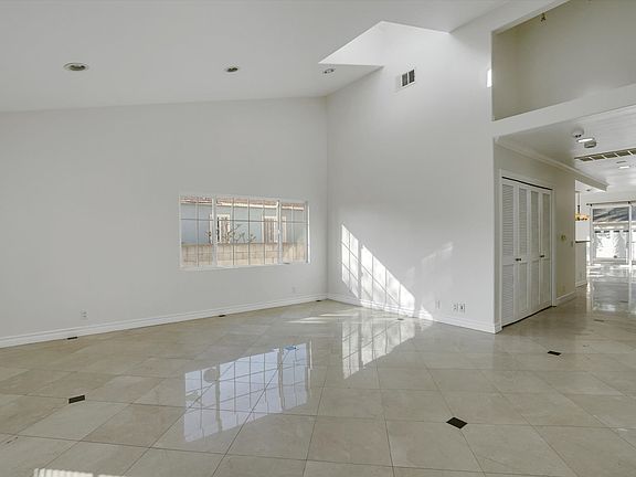 4th image of 4721 Berryman Ave