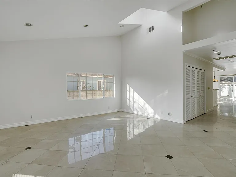 4721 Berryman Ave — Photo 4