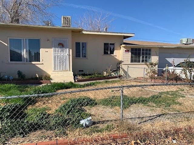 2nd image of 38453 4th St E