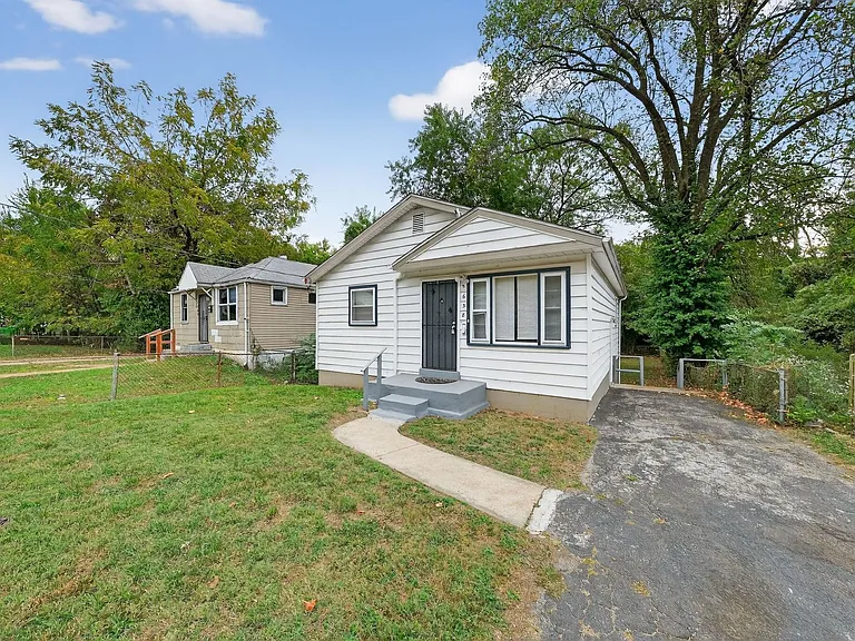 5638 Helen Ave — Photo 3