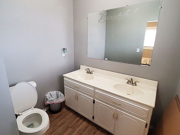 3rd image of 511 McCaslin Ave
