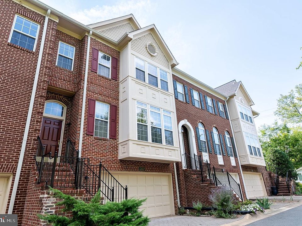 1st image of 207 Halpine Walk Ct